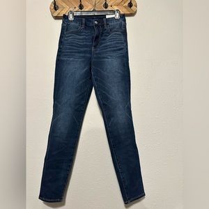 AE Curvy Super Hi-Rise Jegging Size 8. Never been worn with tags still attached!